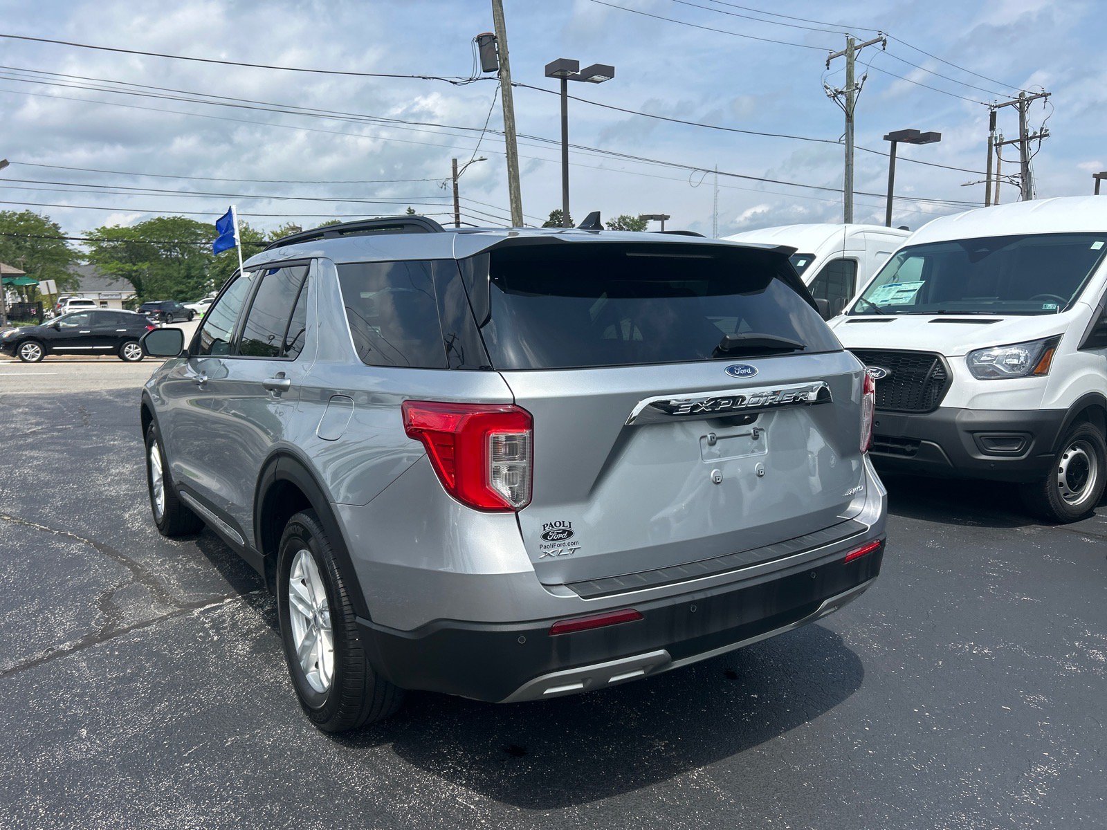 Certified 2023 Ford Explorer XLT w/ Equipment Group 202A AWD/4WD image 13