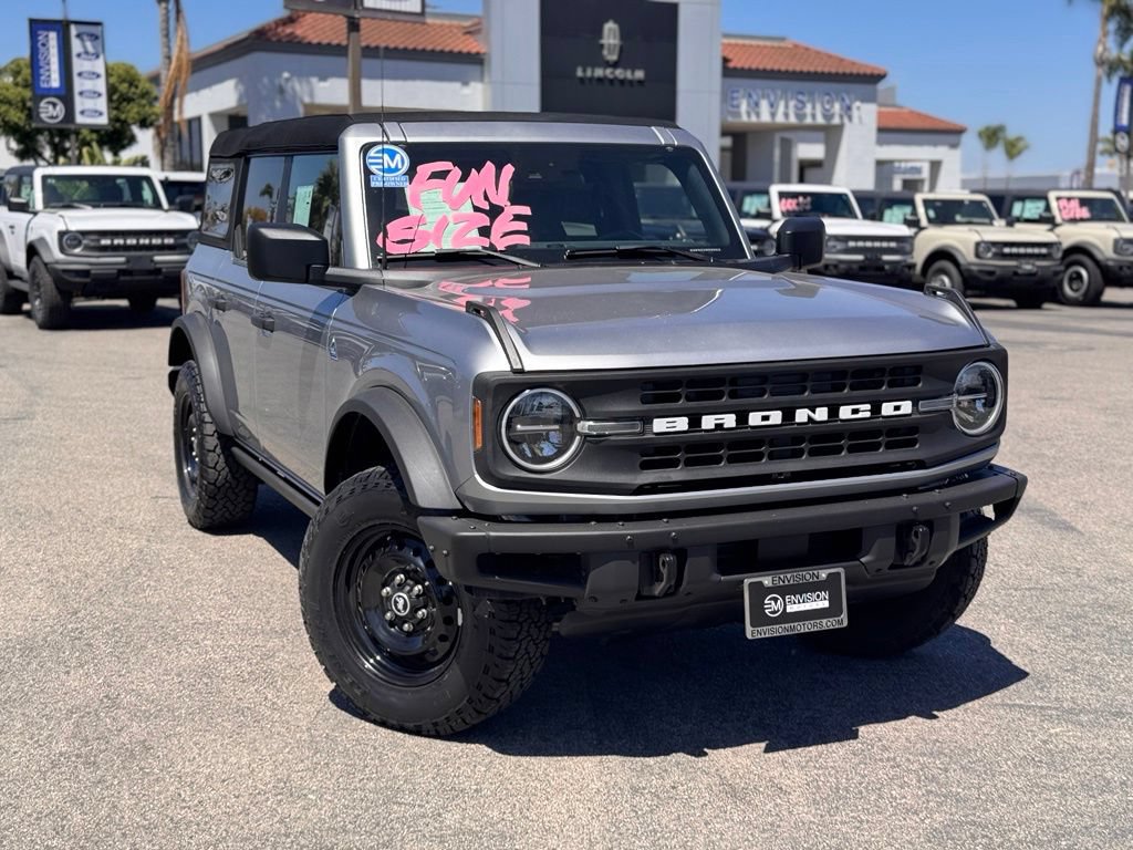 Certified 2023 Ford Bronco Black Diamond AWD/4WD image 2