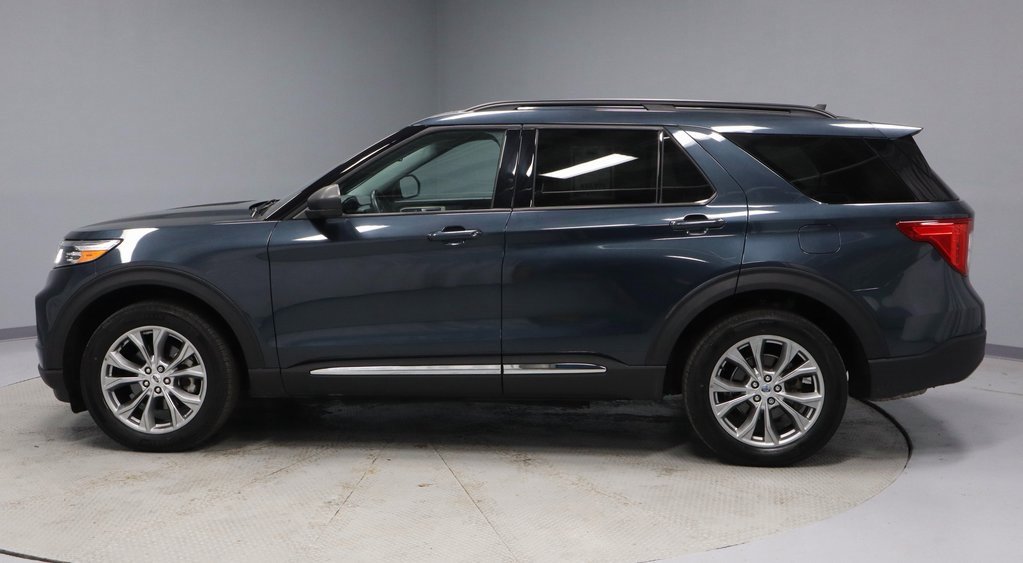 Certified 2023 Ford Explorer XLT w/ Equipment Group 202A image 8