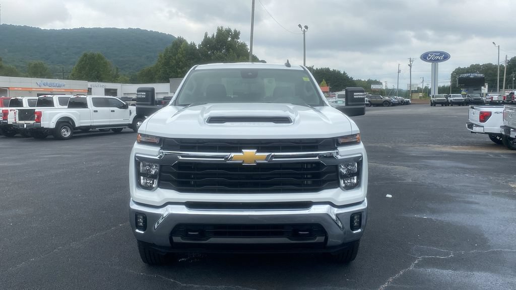 Used 2026 Chevrolet Silverado 2500 LT AWD/4WD image 2