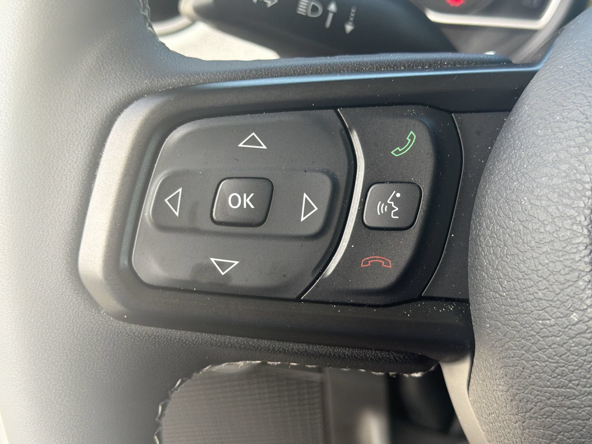 Used 2025 Jeep Wrangler Unlimited Sport AWD/4WD image 26