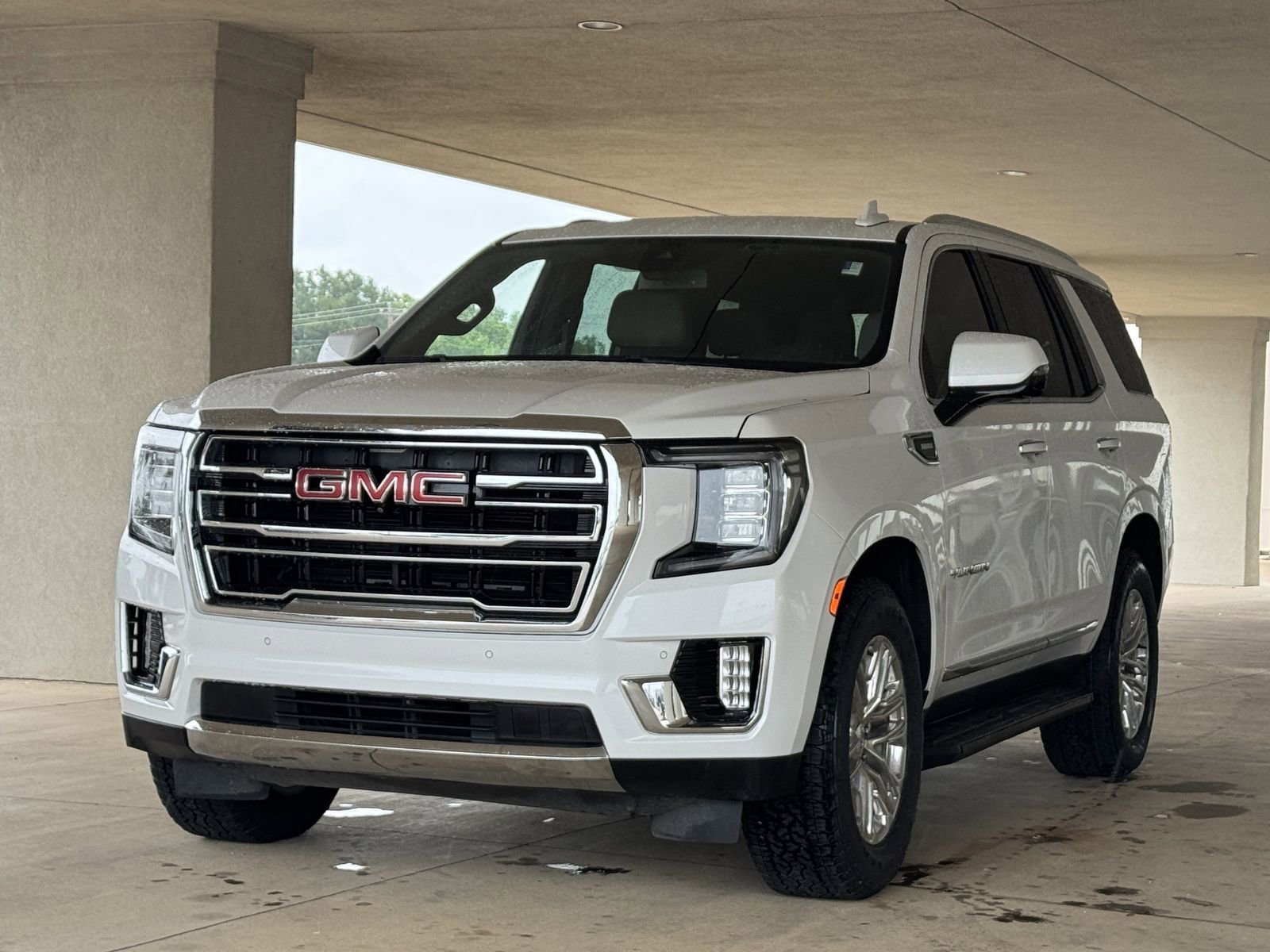 Used 2022 GMC Yukon SLT w/ SLT Luxury Package AWD/4WD image 8