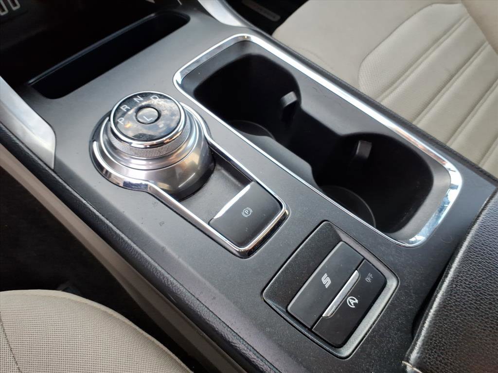 Certified 2020 Ford Fusion SE FWD image 16