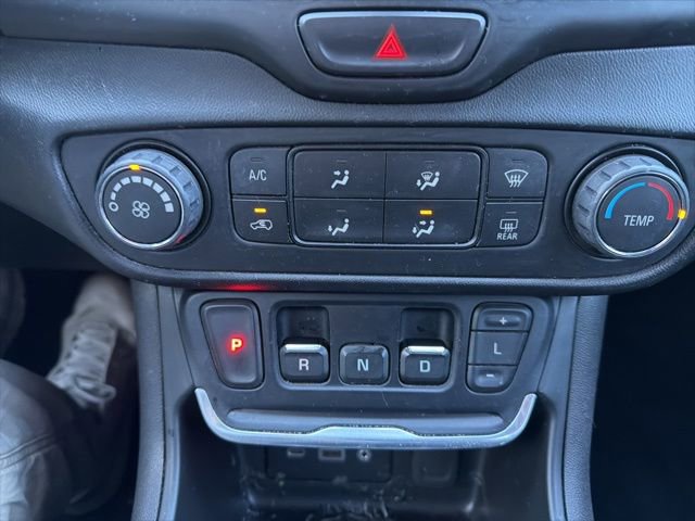 Used 2019 GMC Terrain SLE image 28