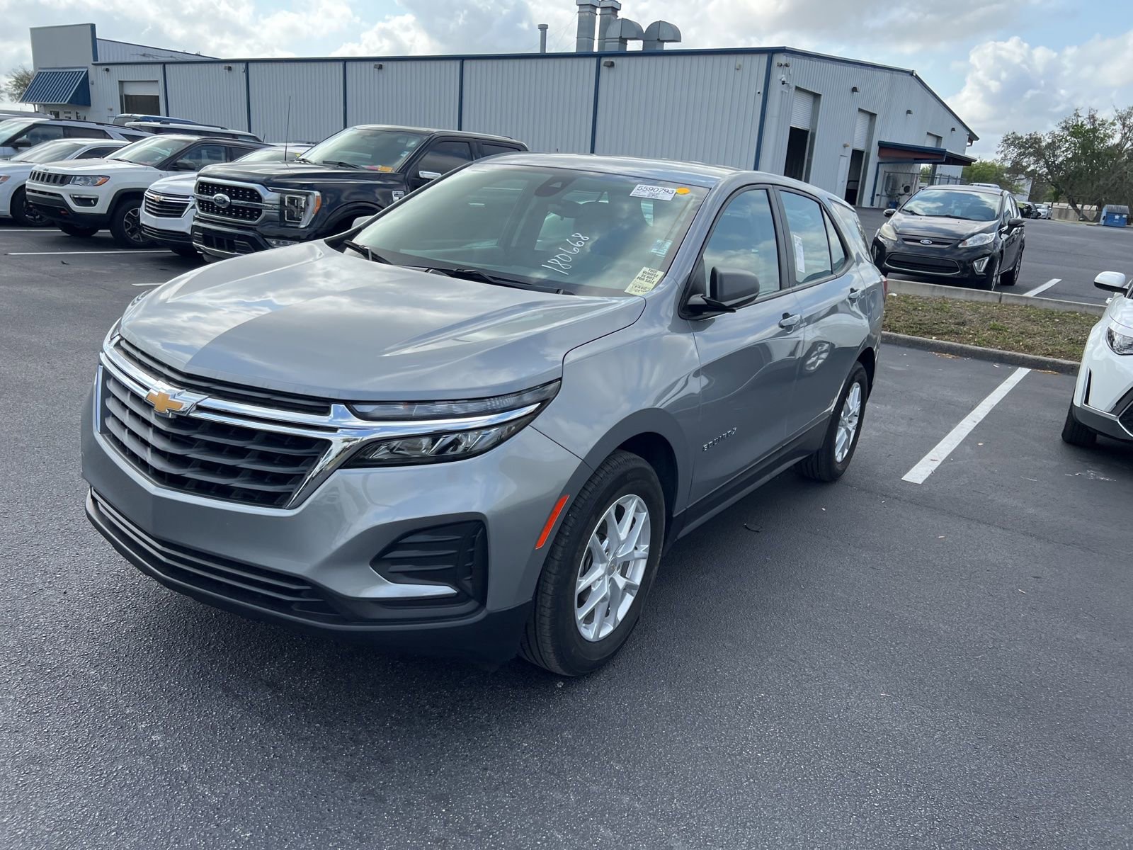 Used 2024 Chevrolet Equinox LS image 14