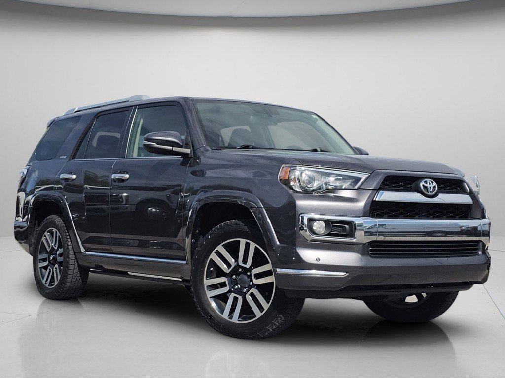Used 2018 Toyota 4Runner Limited AWD/4WD image 2
