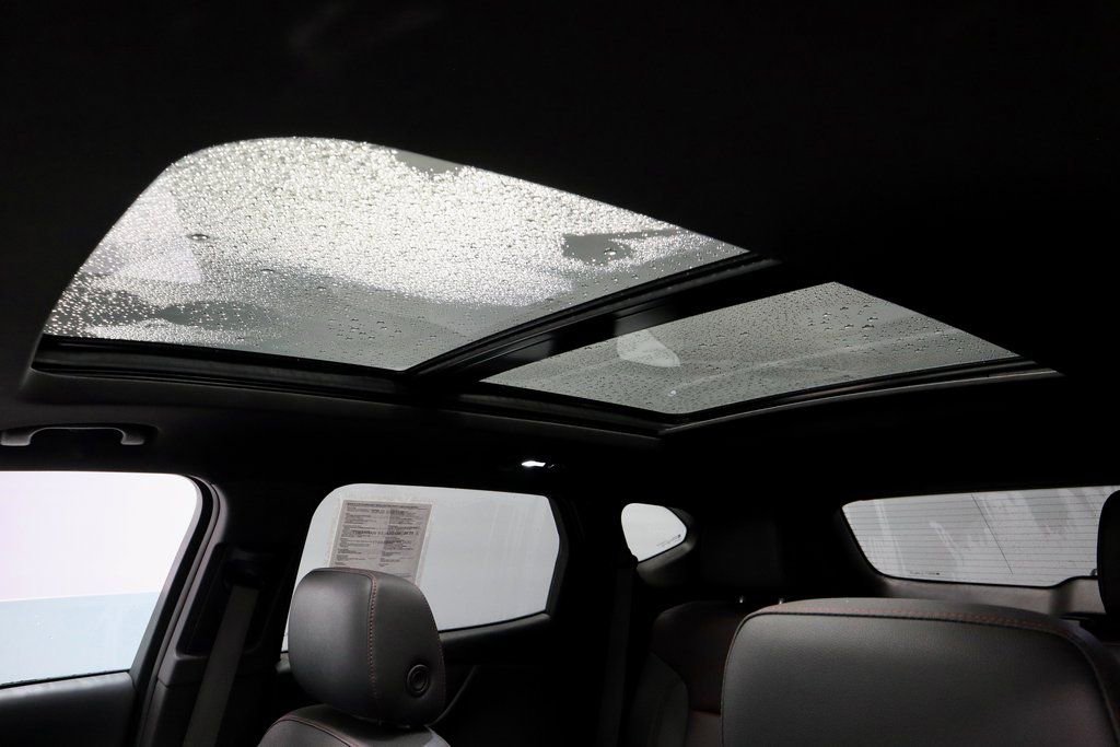 Used 2021 Chevrolet Blazer RS w/ Enhanced Convenience Package image 27