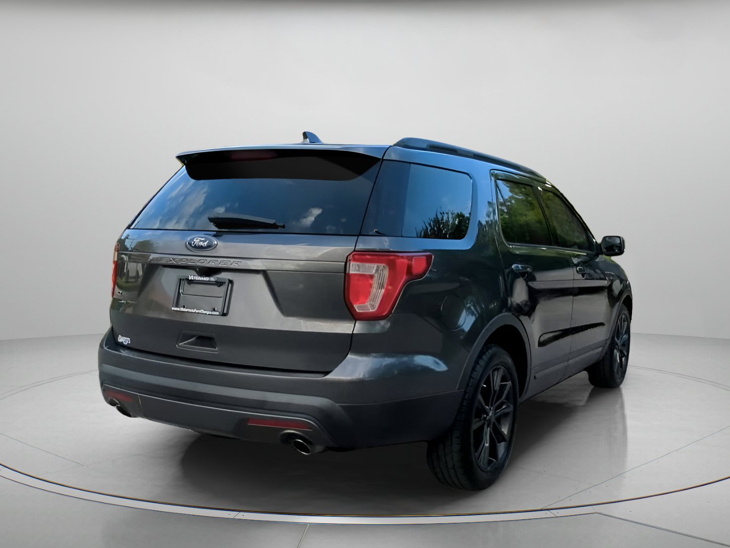 Certified 2017 Ford Explorer XLT w/ Equipment Group 202A FWD image 26