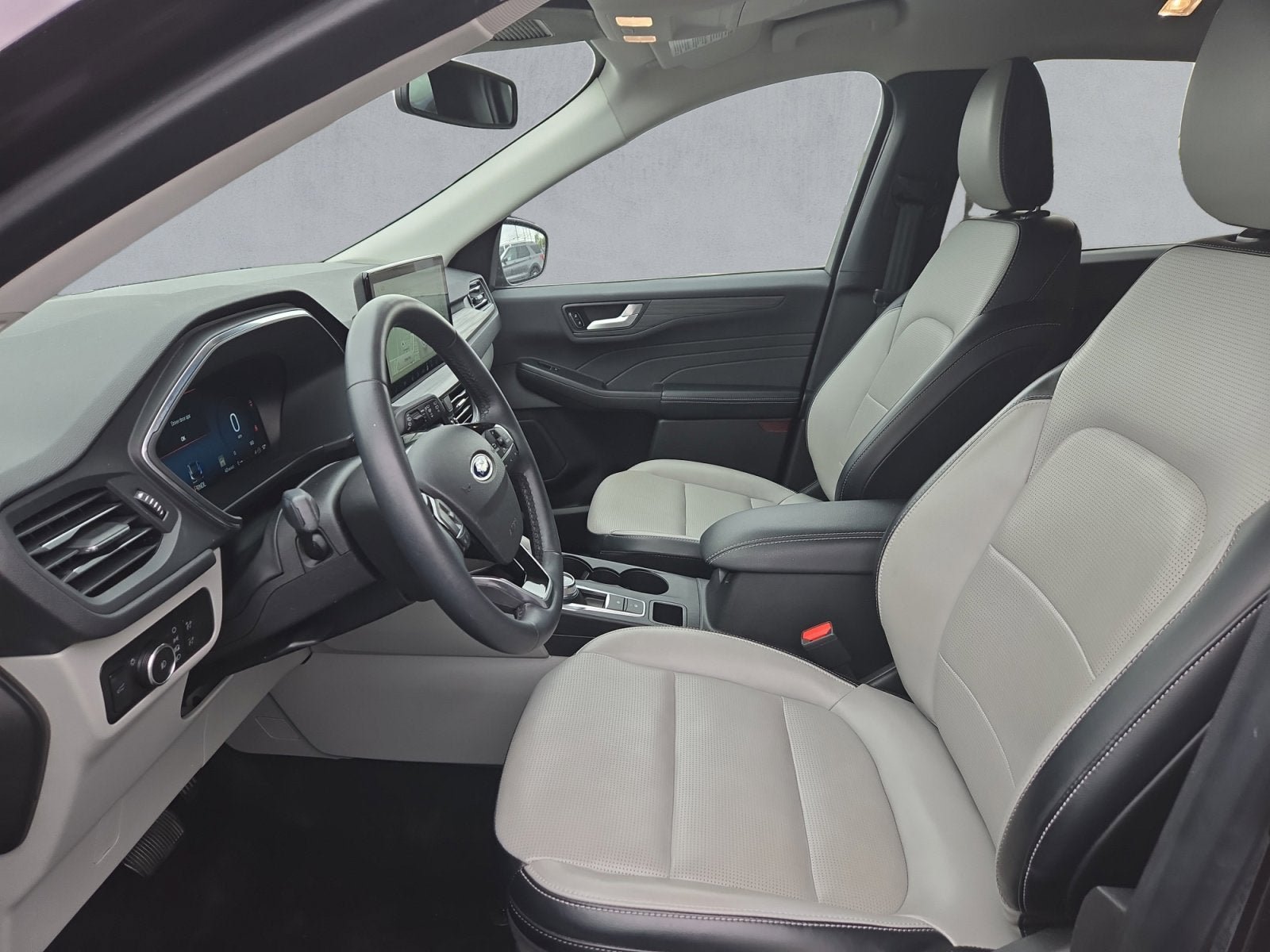Certified 2023 Ford Escape Platinum AWD/4WD image 9