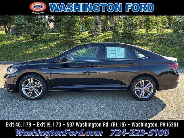 Used 2024 Volkswagen Jetta SE FWD image 1