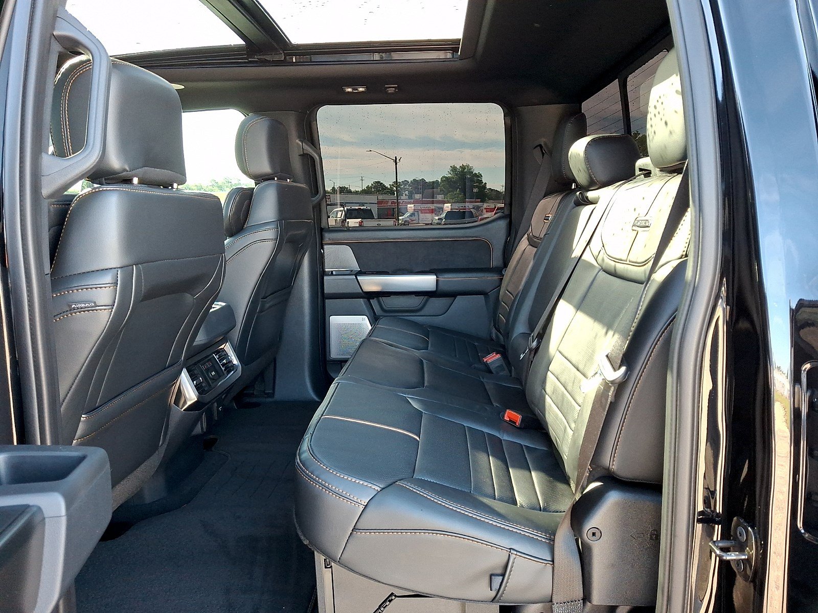 Certified 2024 Ford F250 Platinum AWD/4WD image 9