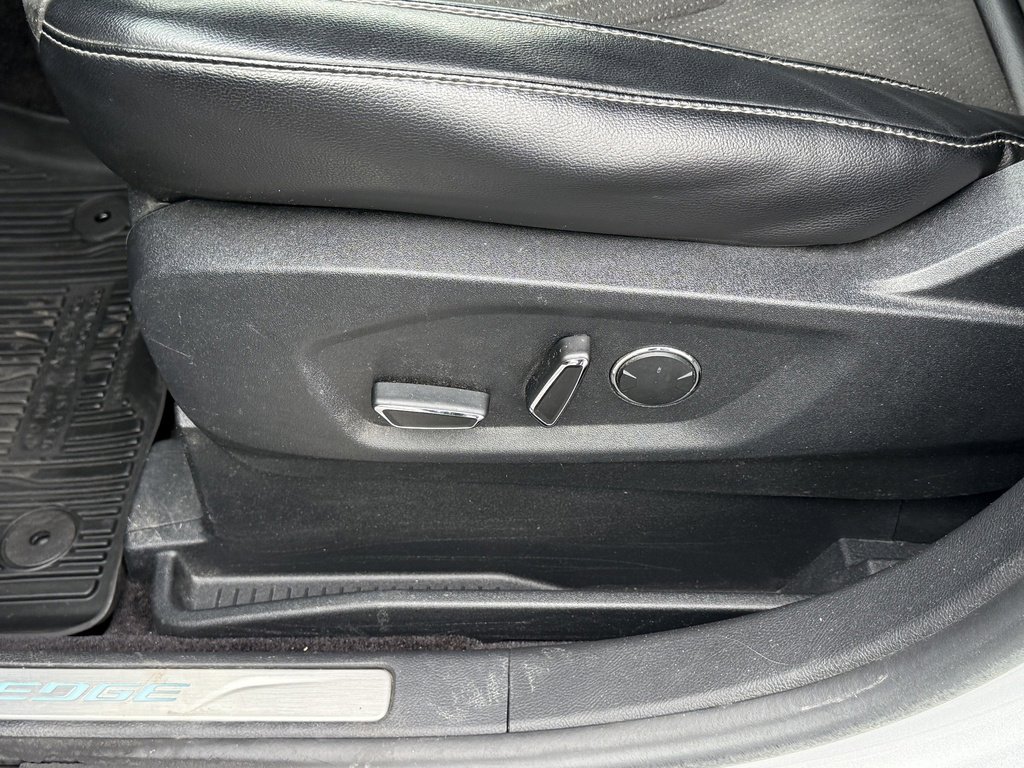 Certified 2017 Ford Edge Sport w/ Technology Package image 18
