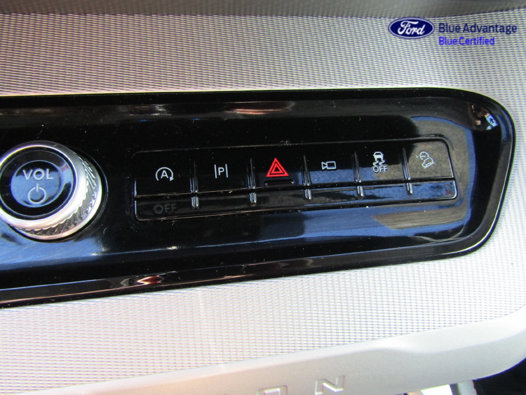 Certified 2025 Ford Expedition Active AWD/4WD image 57