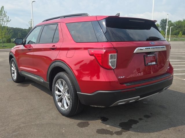 Certified 2021 Ford Explorer XLT w/ Equipment Group 202A AWD/4WD image 14