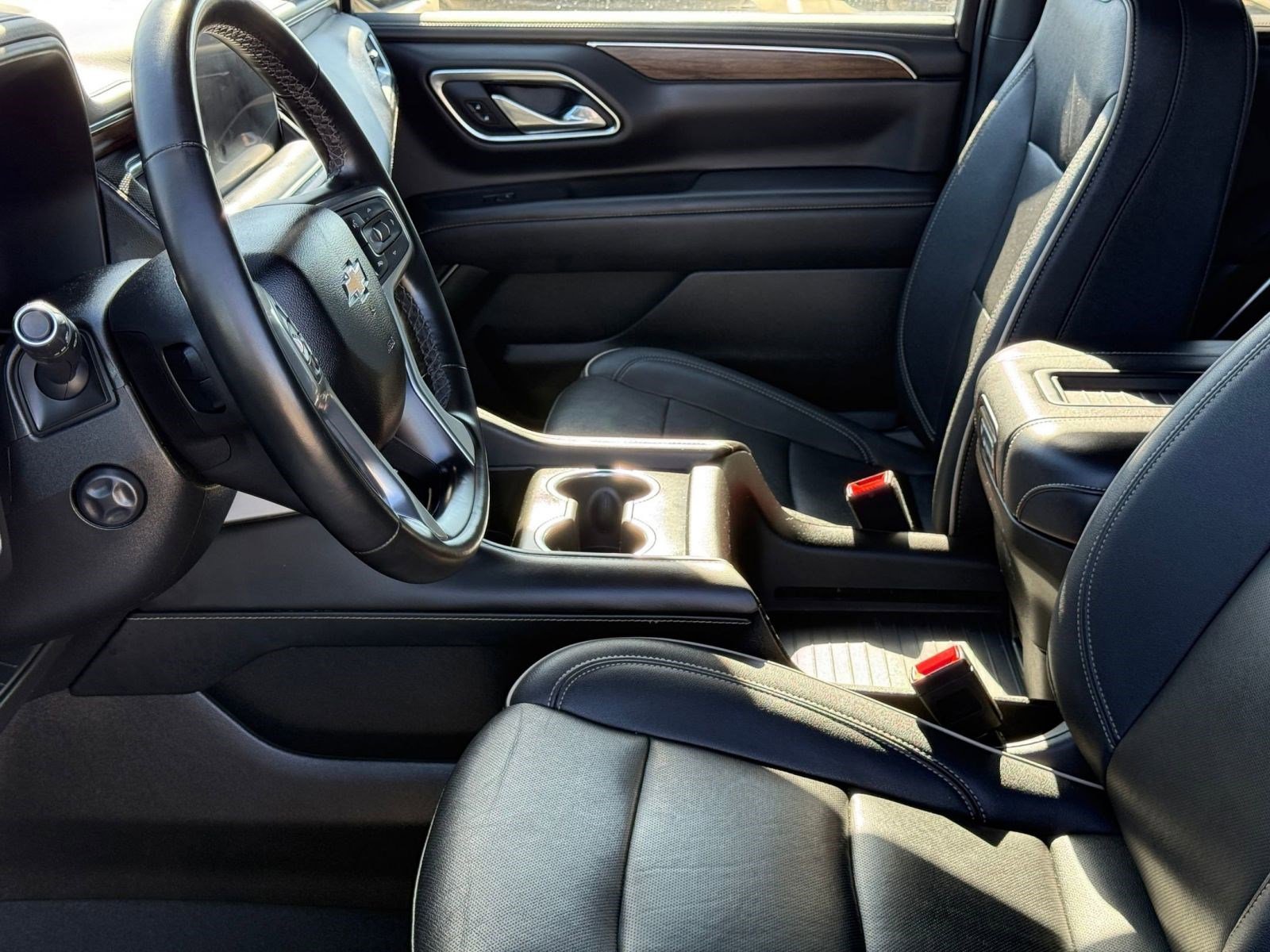 Used 2023 Chevrolet Suburban Premier image 24