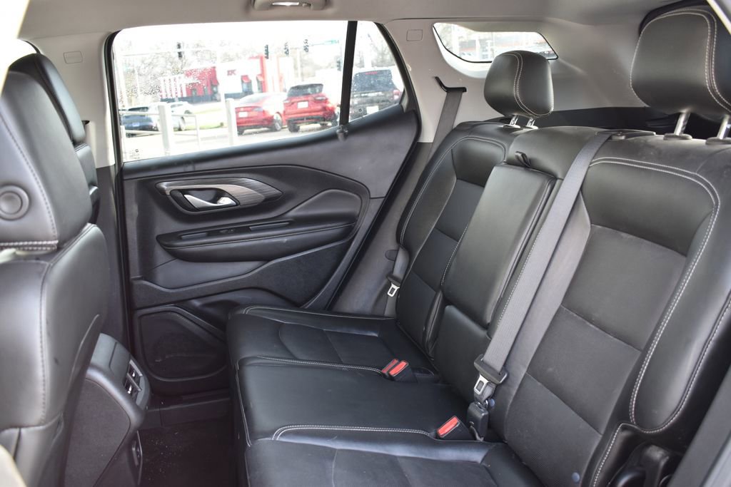 Used 2023 GMC Terrain SLT image 7