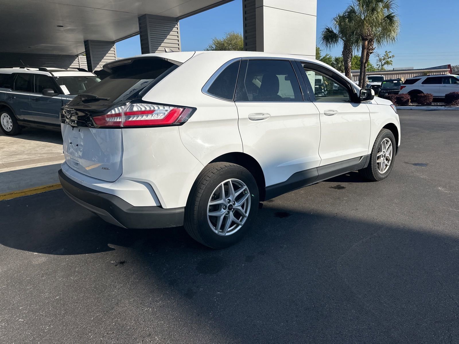 Certified 2024 Ford Edge SEL image 4