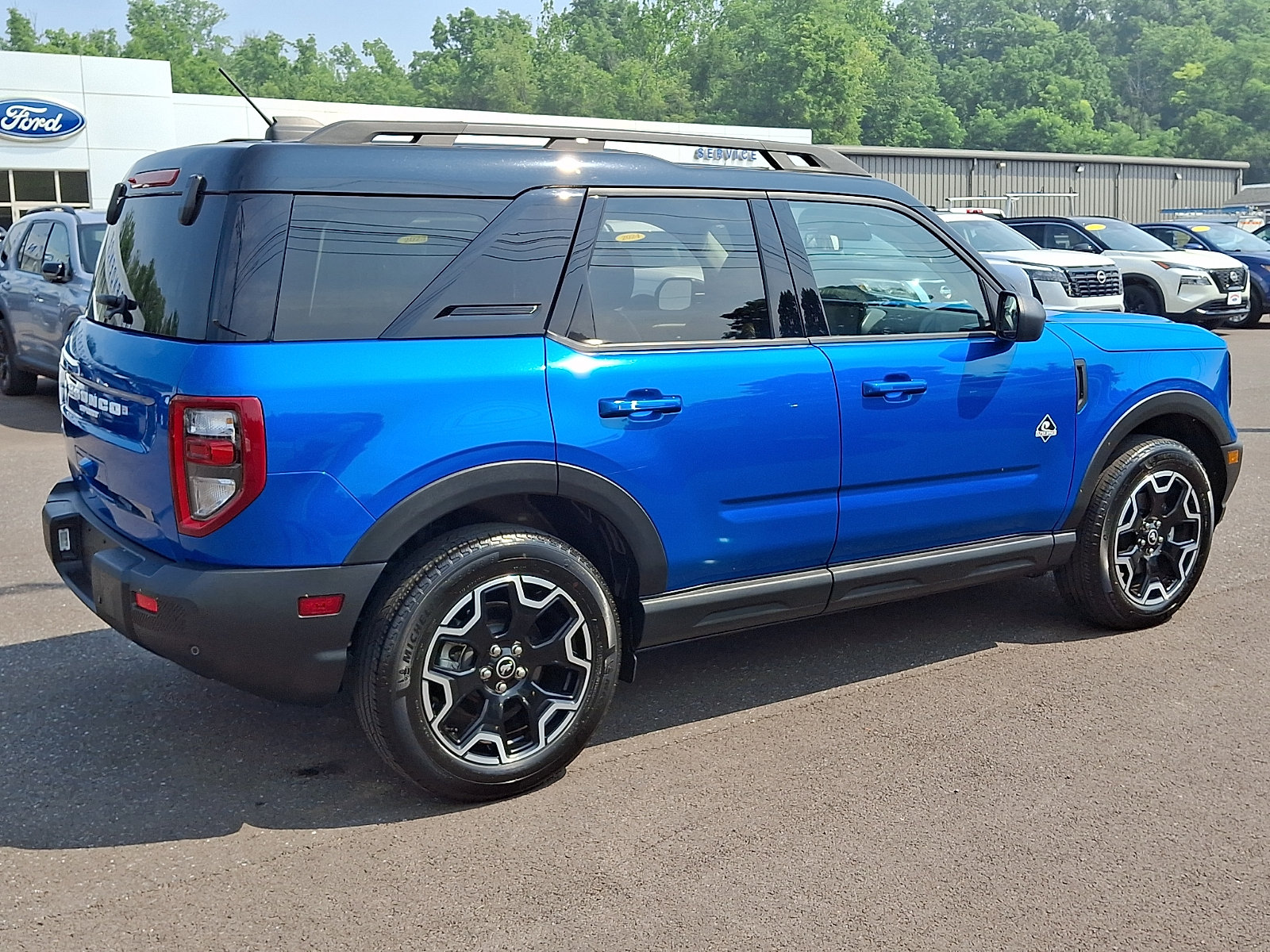 Certified 2025 Ford Bronco Sport Outer Banks AWD/4WD image 11