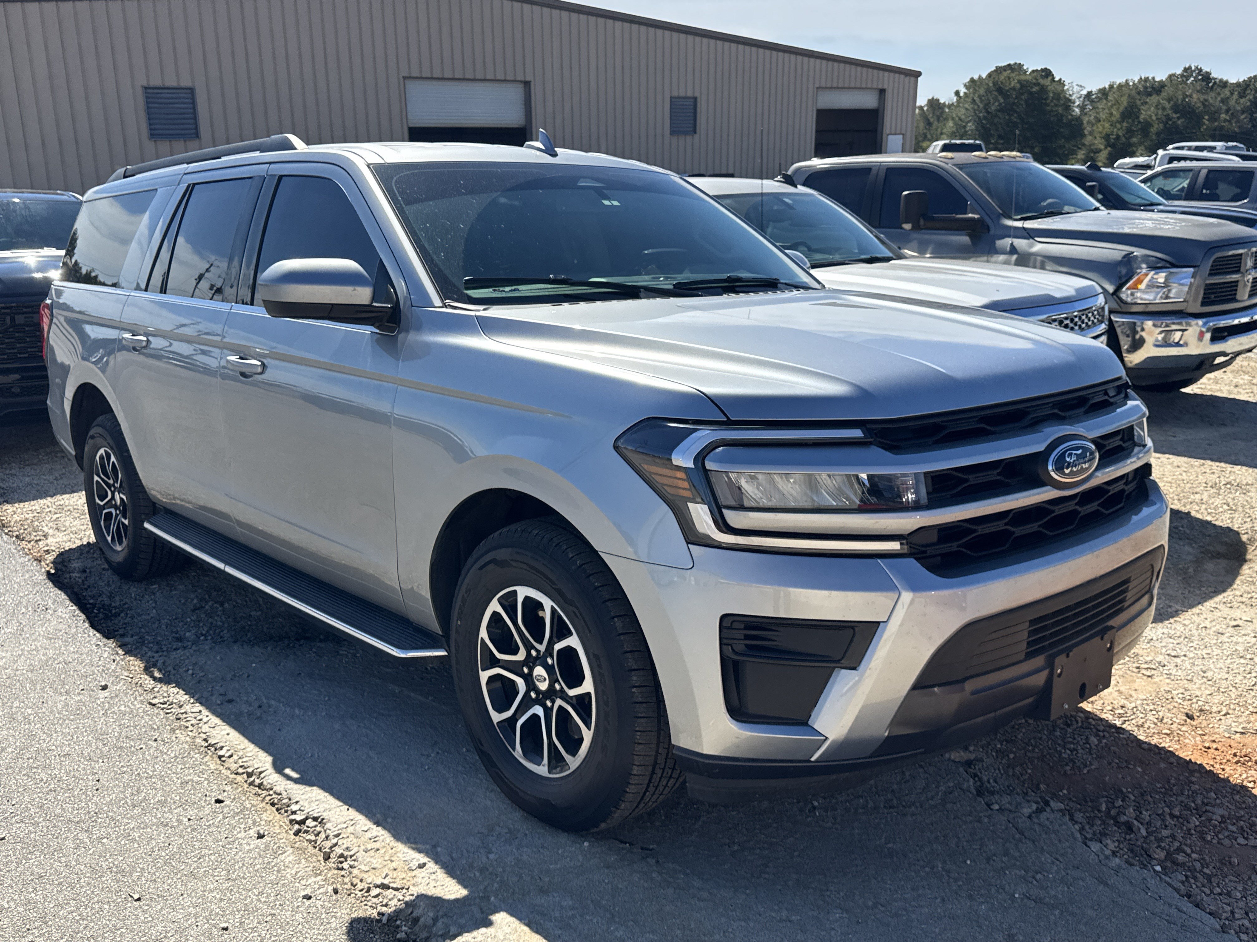 Certified 2022 Ford Expedition Max XLT RWD image 4
