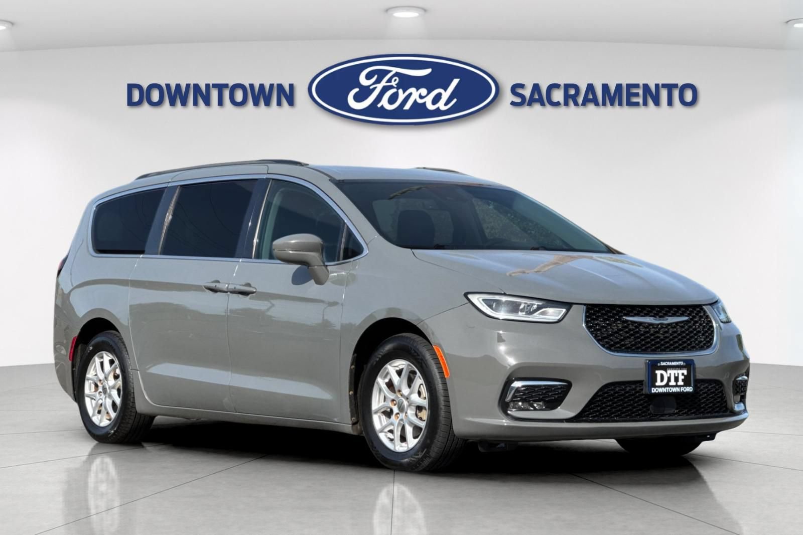 Used 2022 Chrysler Pacifica Touring-L FWD image 11
