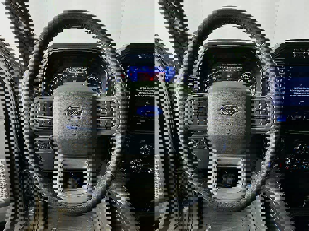 Certified 2021 Ford F150 XLT w/ Equipment Group 302A High image 19