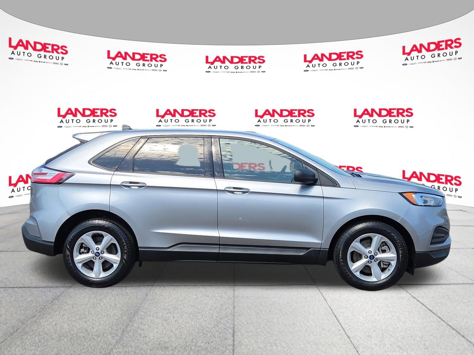 Certified 2022 Ford Edge SE image 6