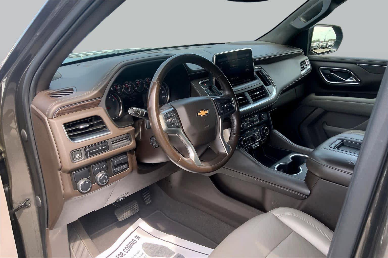 Used 2021 Chevrolet Tahoe LT w/ LT Signature Package RWD image 18