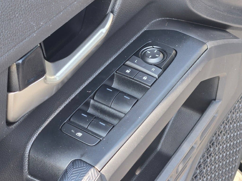 Used 2024 Toyota Tacoma TRD Off-Road AWD/4WD image 20