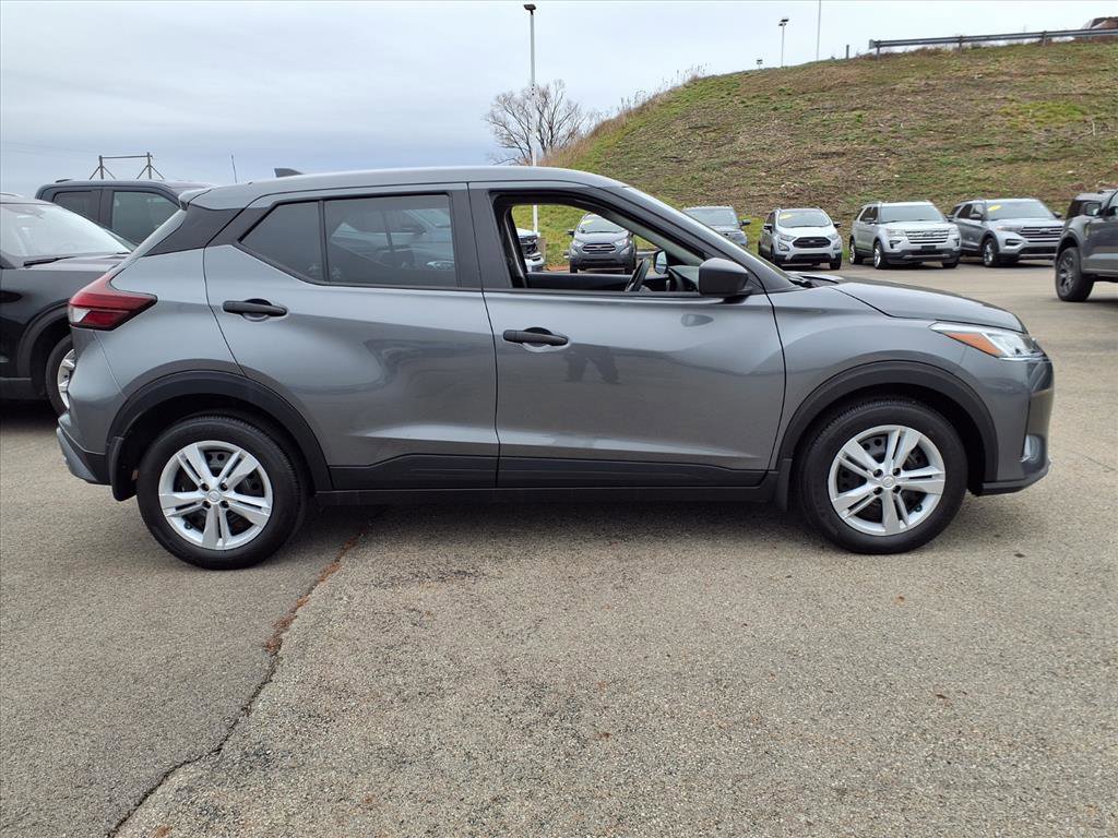 Used 2024 Nissan Kicks S image 4