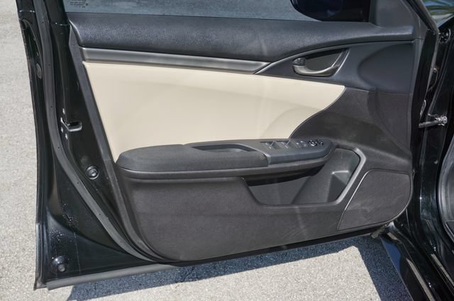 Used 2018 Honda Civic Sport image 21