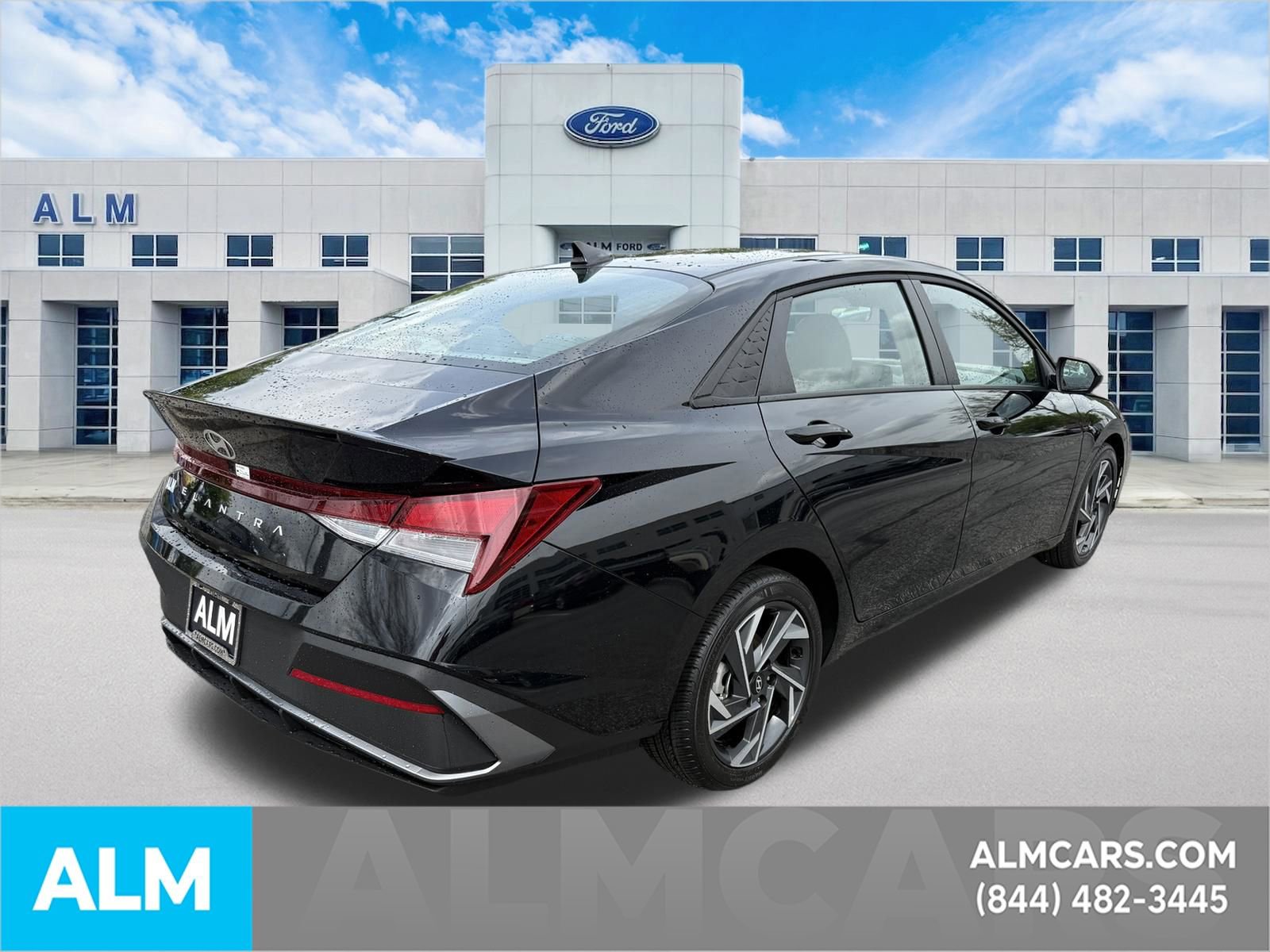 Used 2025 Hyundai Elantra Sport image 5