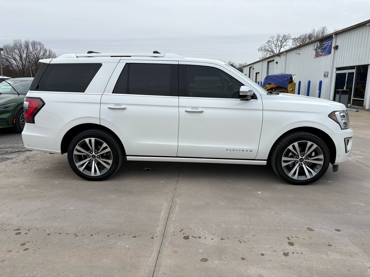 Certified 2020 Ford Expedition Platinum image 2
