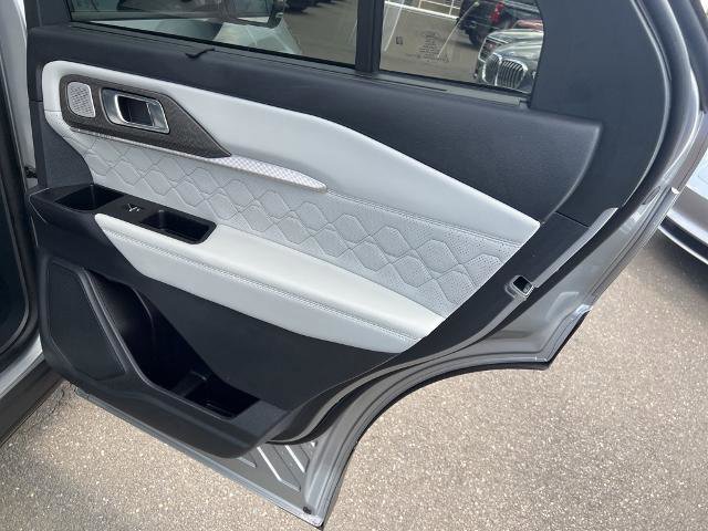 Certified 2025 Ford Explorer Platinum w/ Ultimate Package image 17