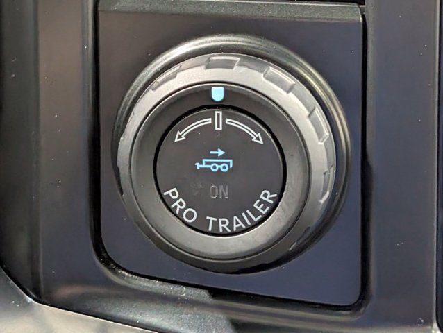 Certified 2024 Ford F250 Platinum w/ FX4 Off-Road Package AWD/4WD image 7