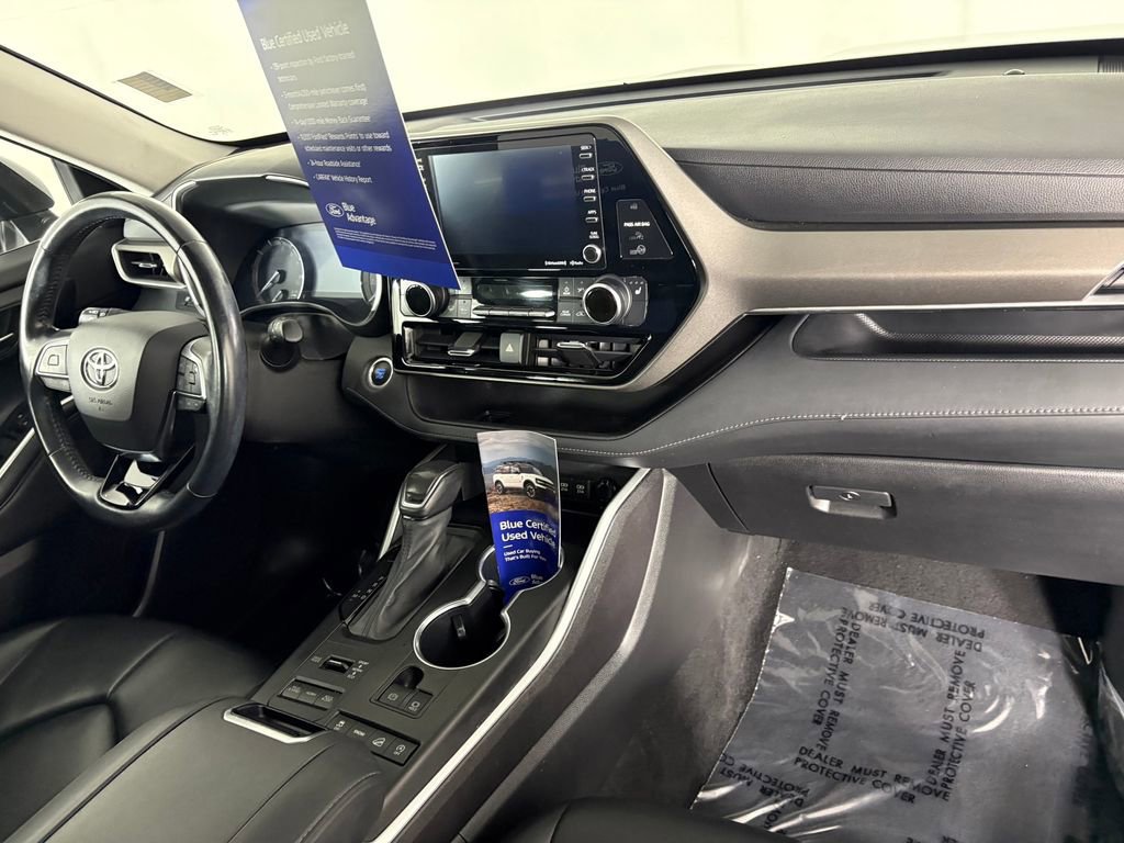 Used 2021 Toyota Highlander XLE image 41
