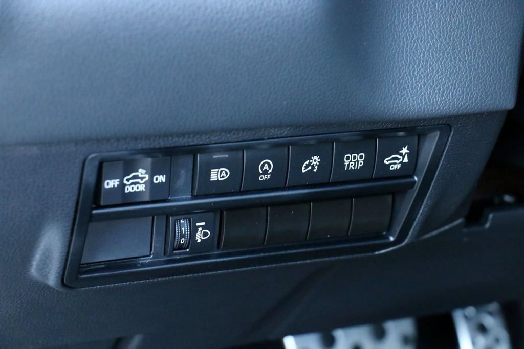 Used 2024 Toyota Tundra Limited w/ TRD Off-Road Package AWD/4WD image 19