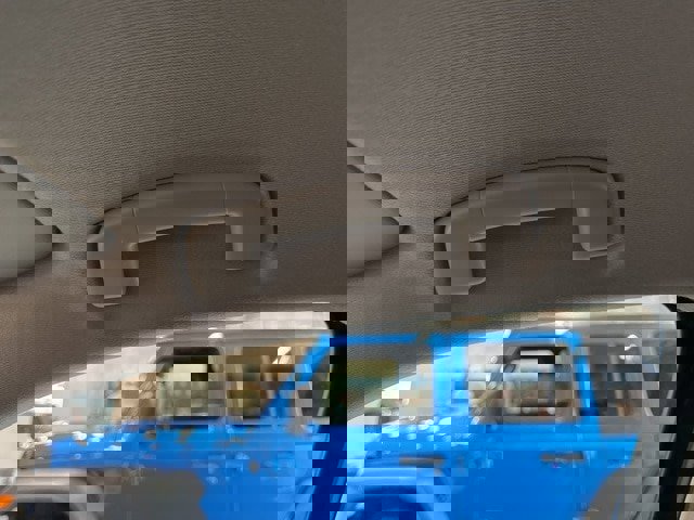 Used 2024 Volkswagen Tiguan SE image 31