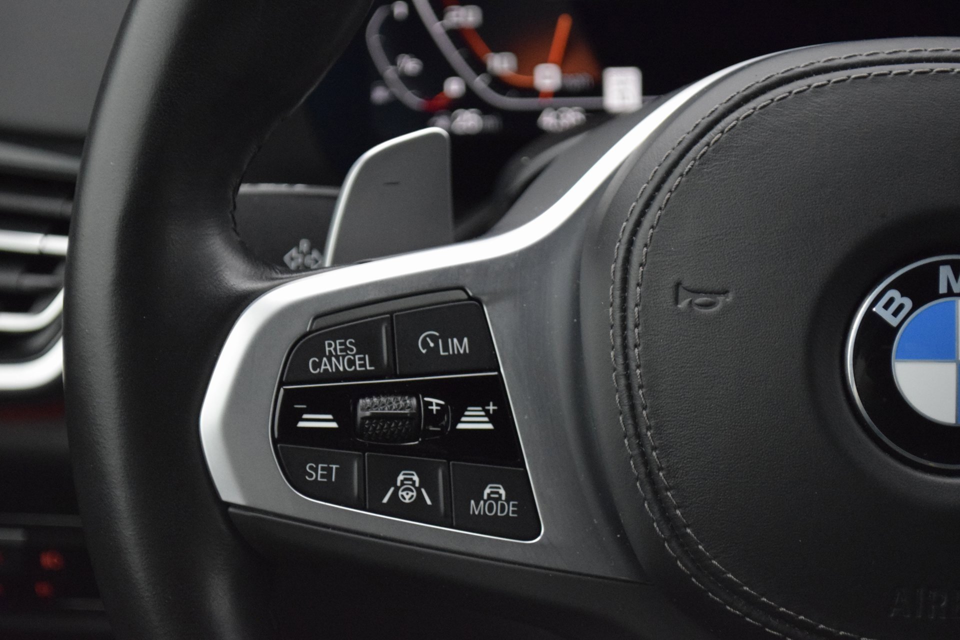 Used 2022 BMW X5 M50i w/ Executive Package image 13