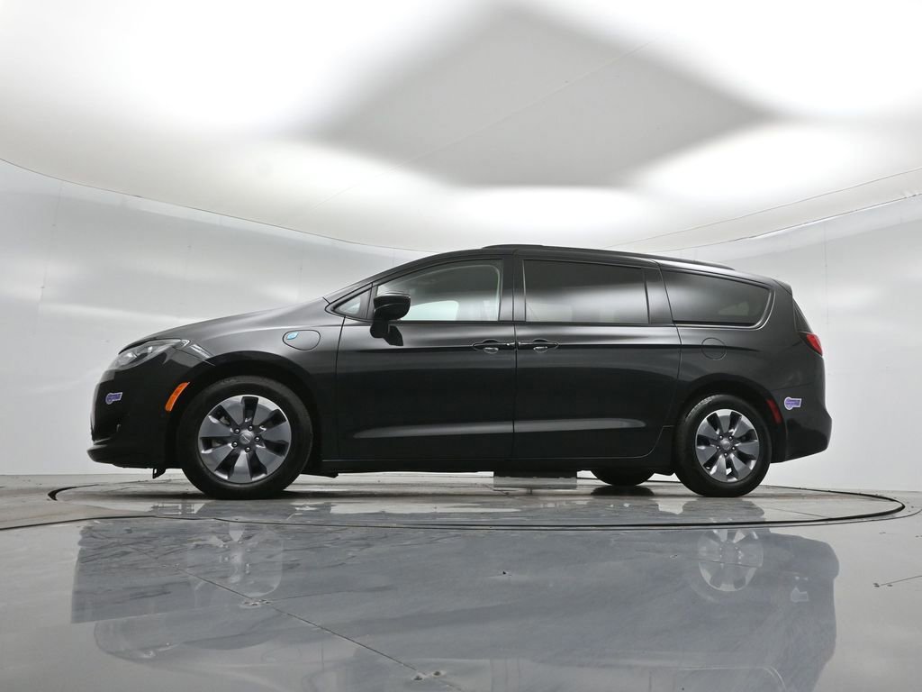 Used 2018 Chrysler Pacifica Limited w/ Advanced Safetytec Group image 25