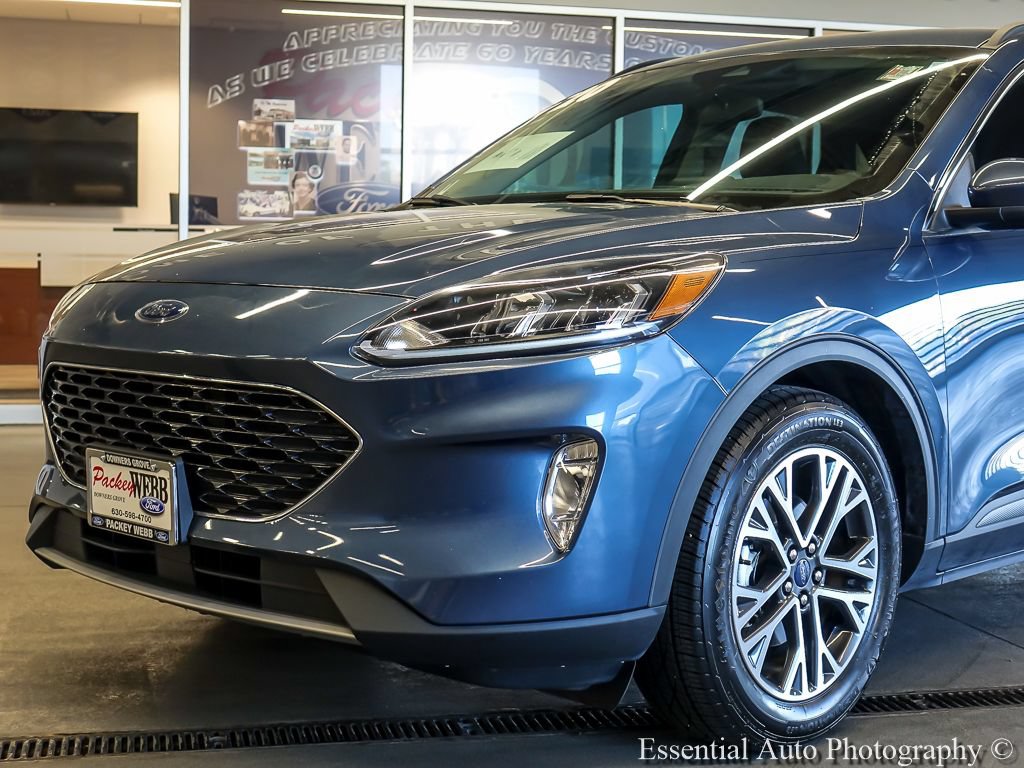 Certified 2020 Ford Escape SEL FWD image 3