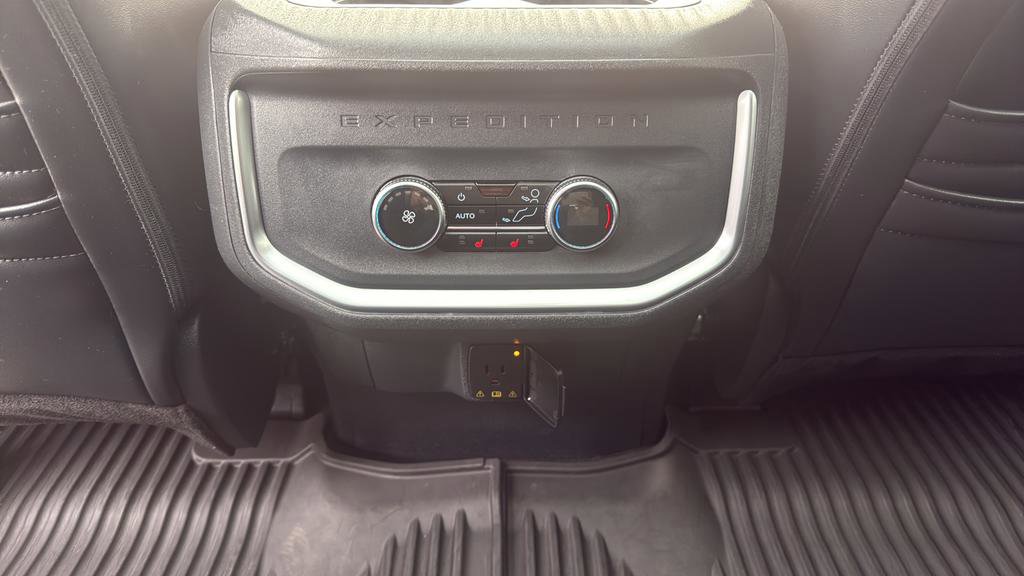 Certified 2025 Ford Expedition Tremor AWD/4WD image 31