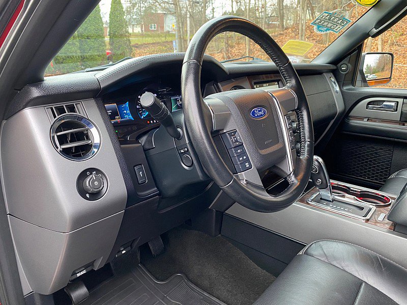 Certified 2017 Ford Expedition EL Platinum image 27