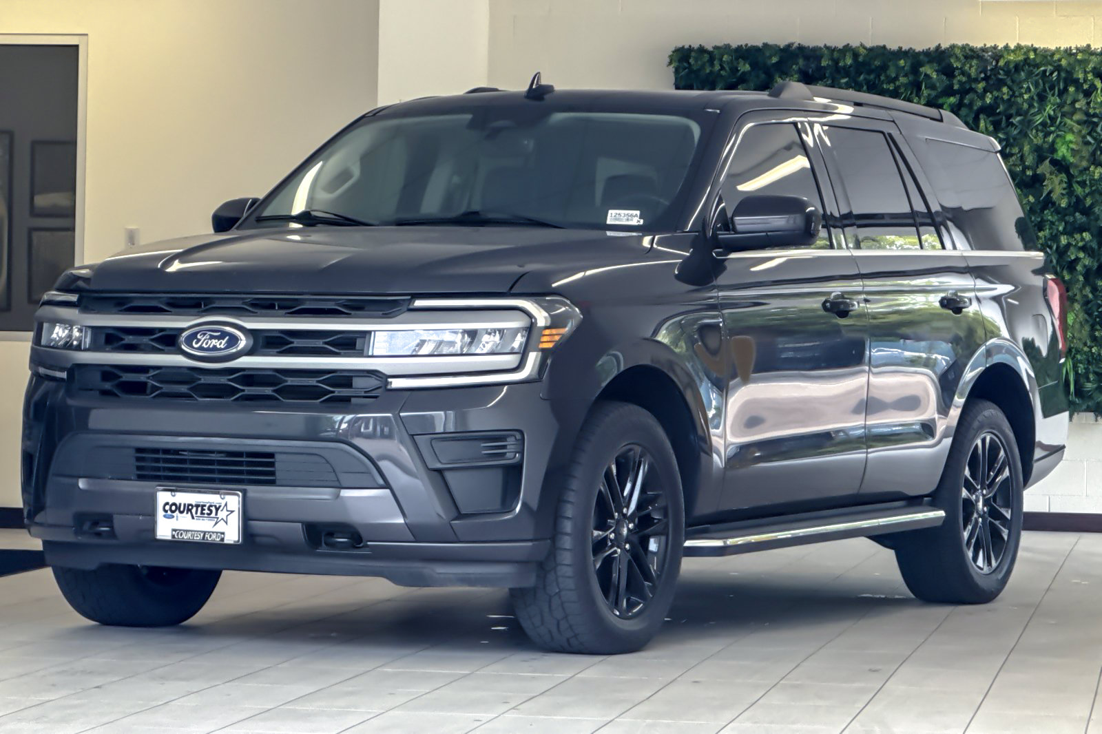 Certified 2022 Ford Expedition XLT AWD/4WD image 8