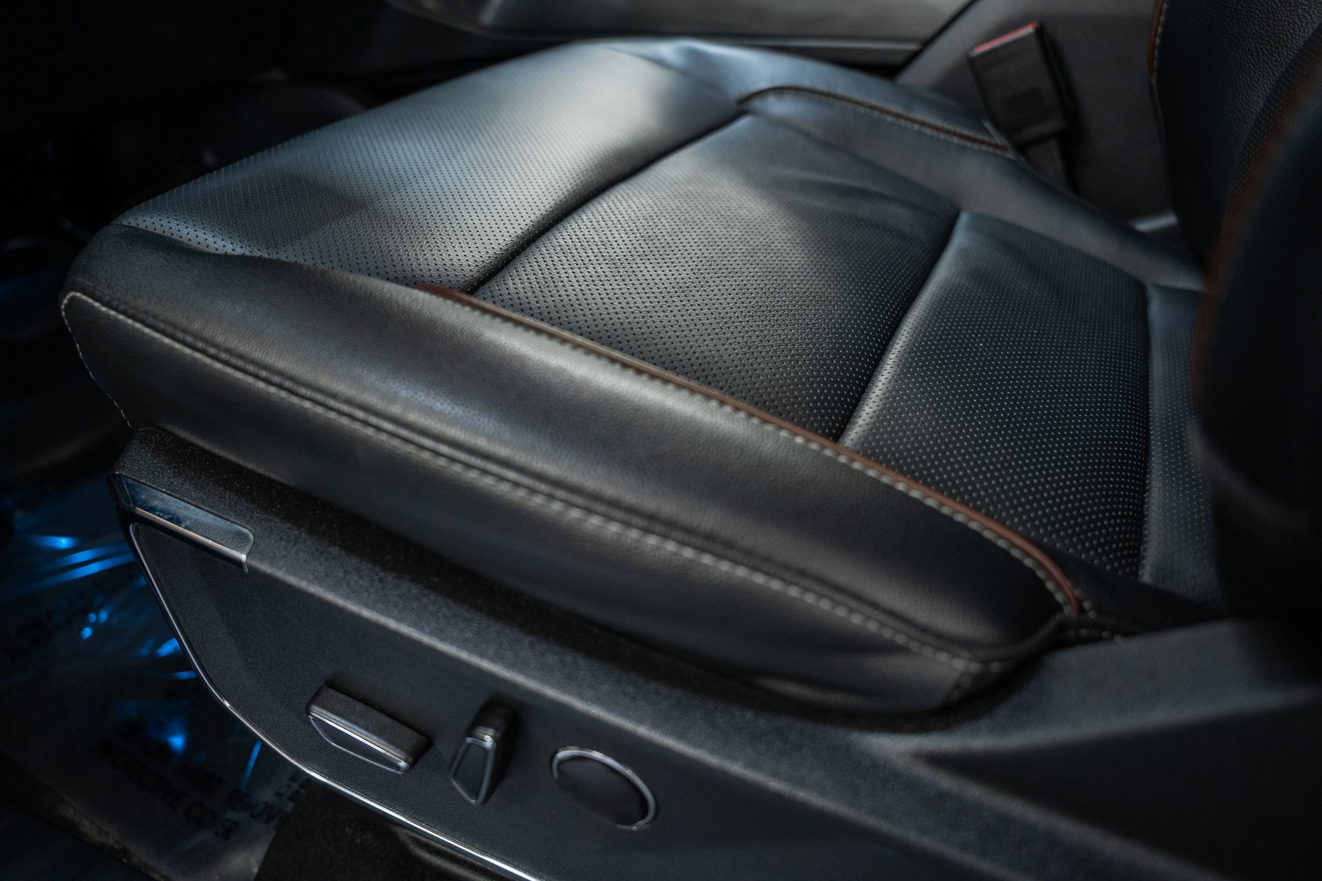 Certified 2023 Ford F150 Lariat w/ Equipment Group 502A High image 40