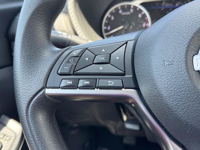 Used 2025 Nissan Sentra SV FWD image 18