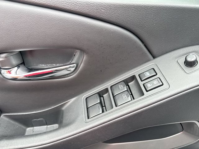 Used 2026 Nissan Frontier SV AWD/4WD image 13