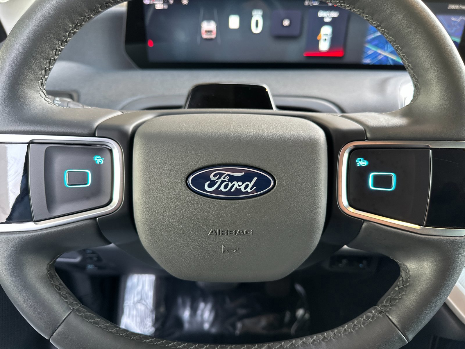 Certified 2025 Ford Expedition Active image 25