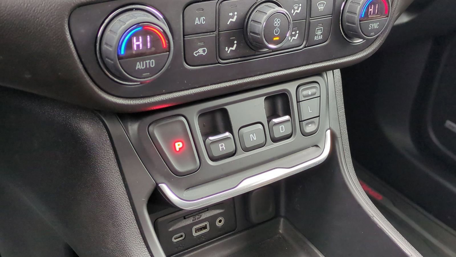 Used 2020 GMC Terrain SLT w/ Preferred Package image 36