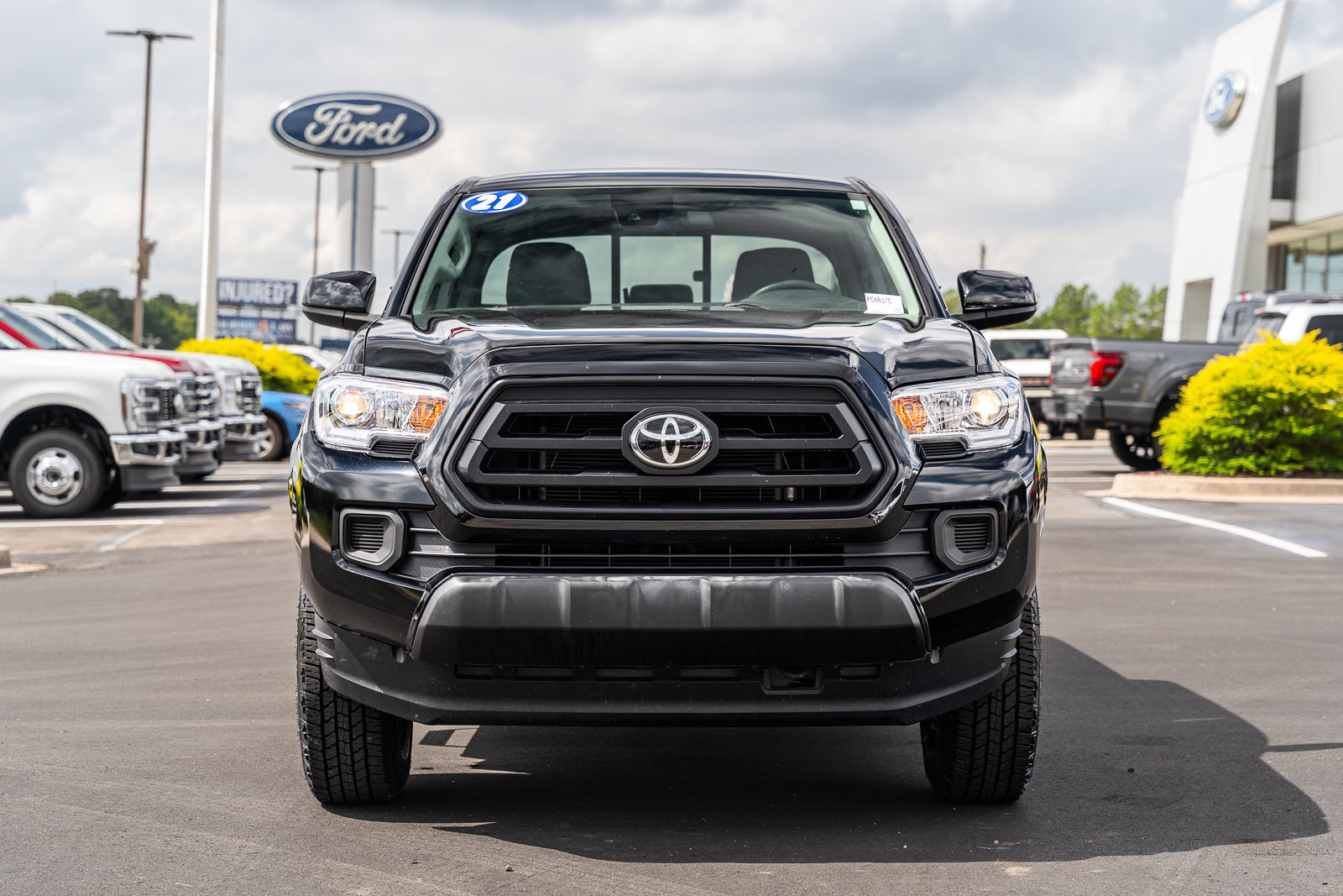 Used 2021 Toyota Tacoma SR AWD/4WD image 2