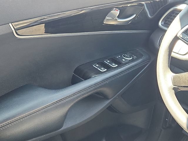 Used 2020 Kia Sorento LX AWD/4WD image 11